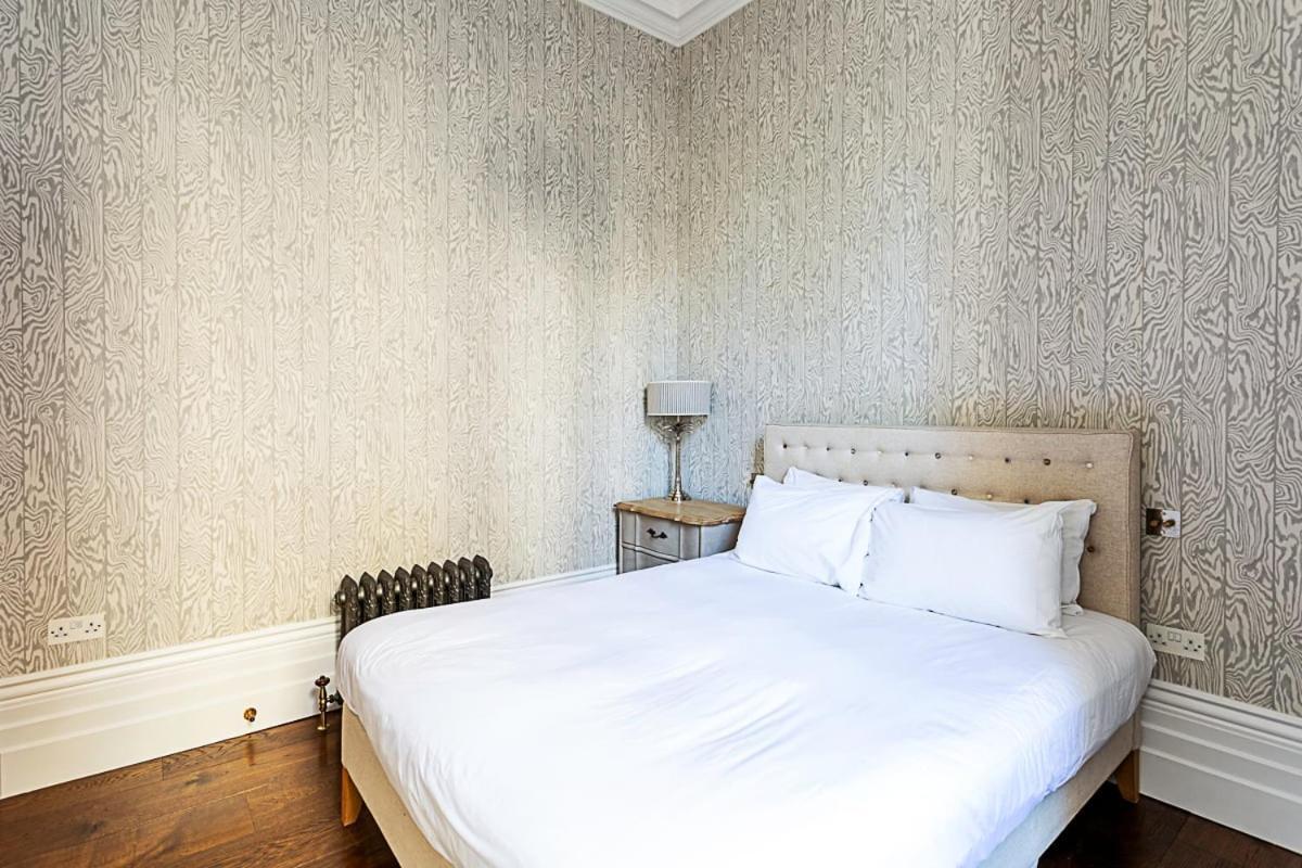 Notting Hill Charm 2-bed Gem